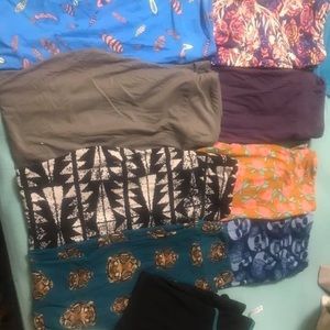 Lularoe leggings and 1 classic t